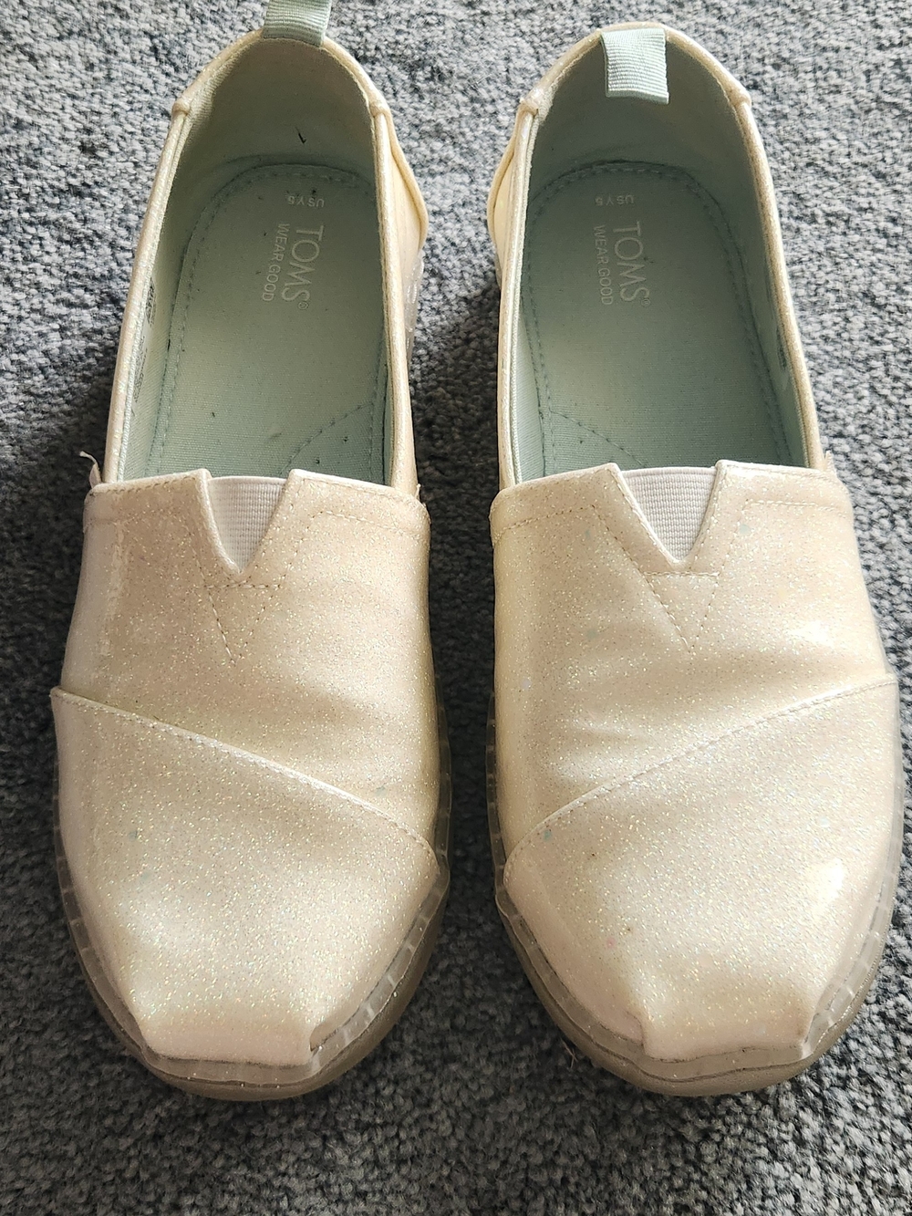 TOMS Girls Glitter Slip-On Sneakers in White Sparkles